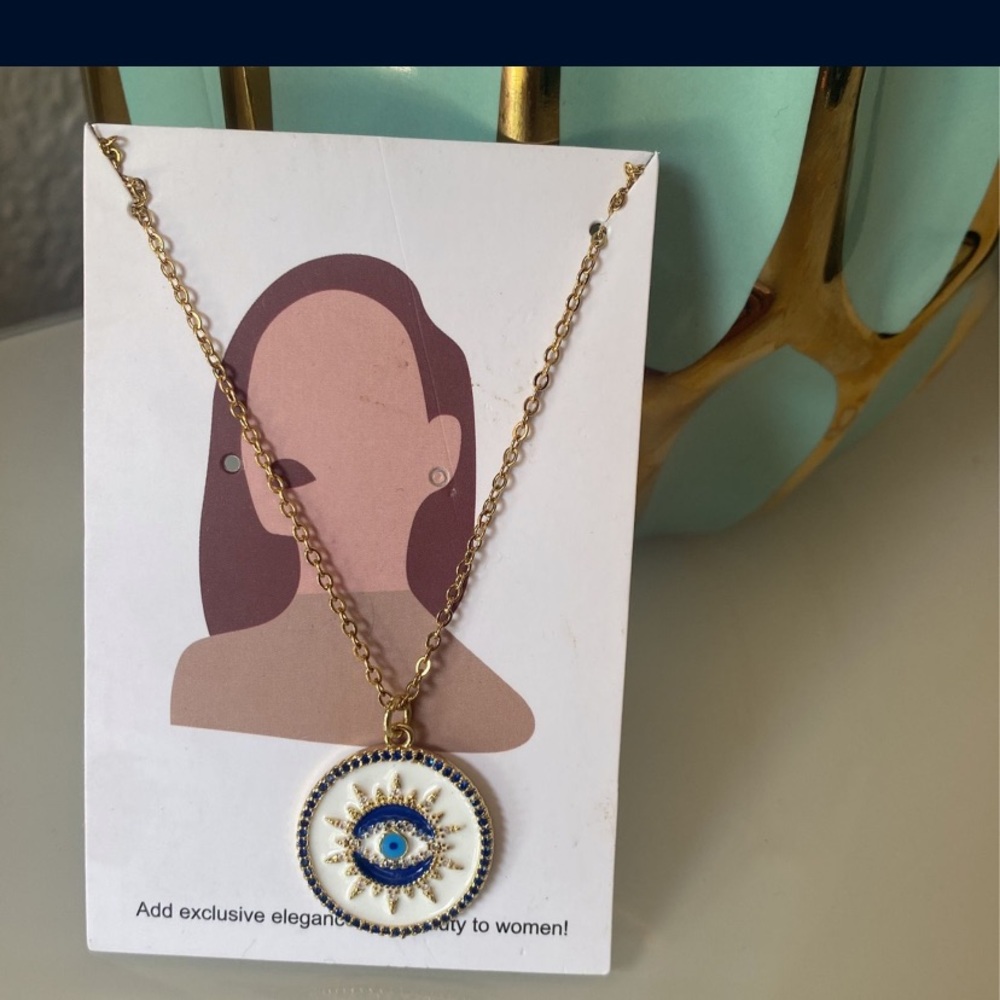 Eye necklace